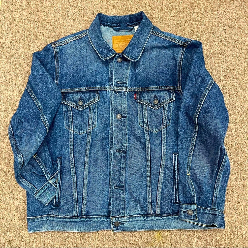 LEVIS premium